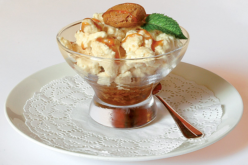 Meringa con amaretti